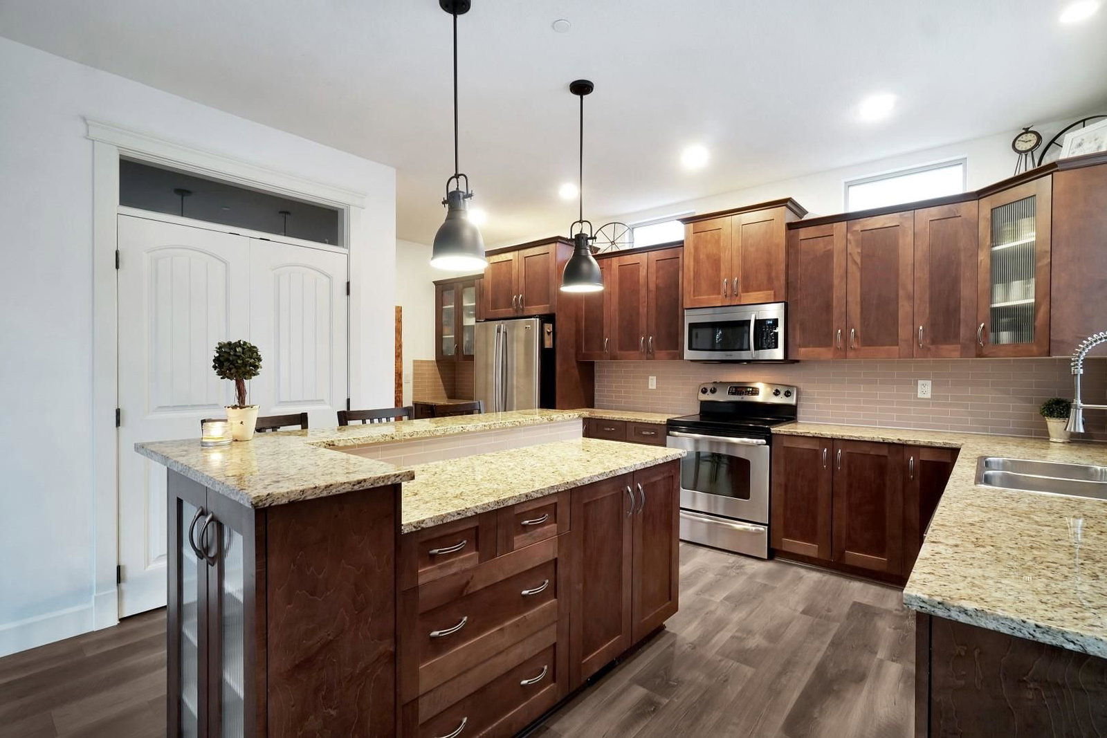 Listing Image 15