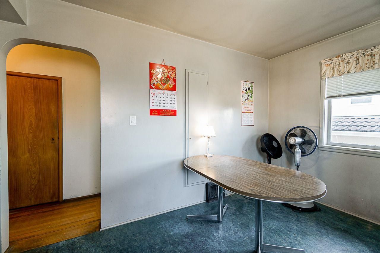 Listing Image 12