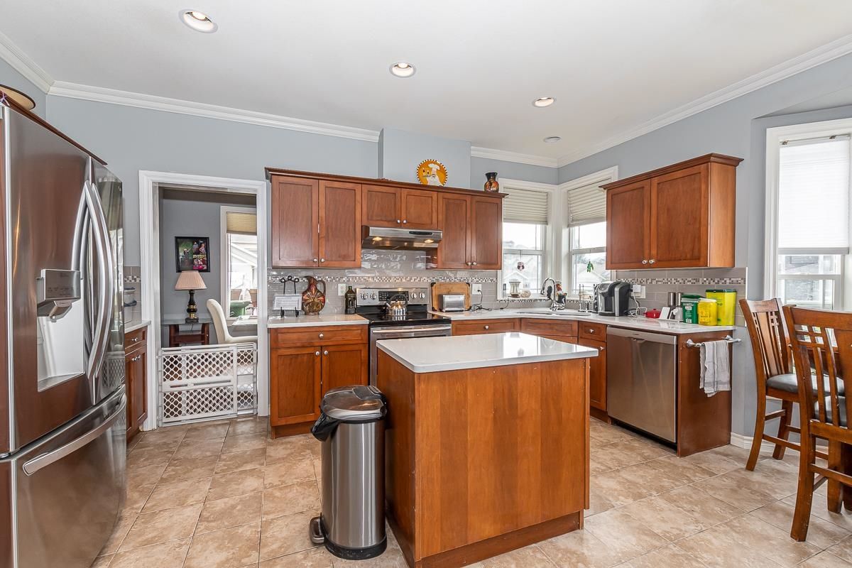 Listing Image 11