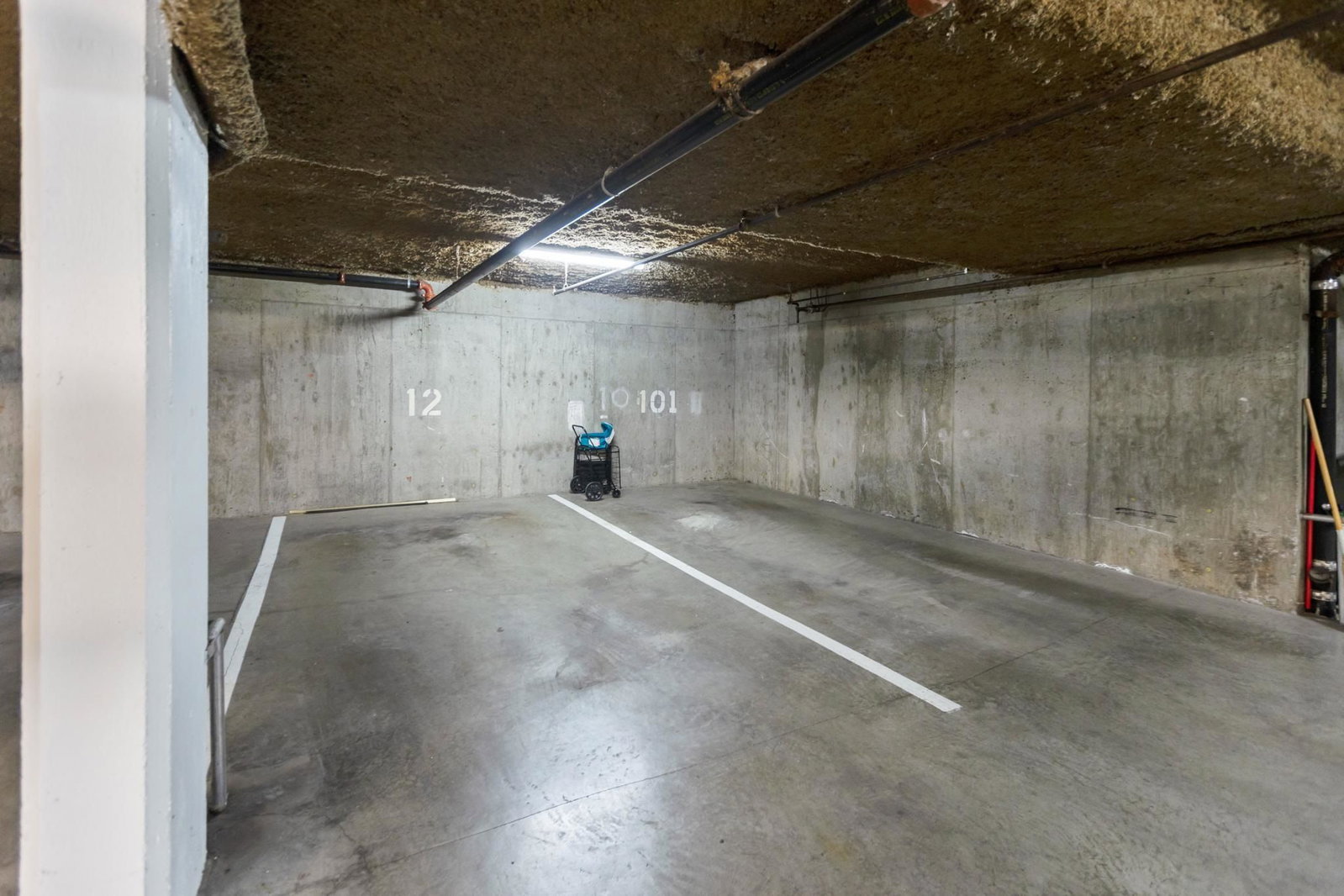 Listing Image 24