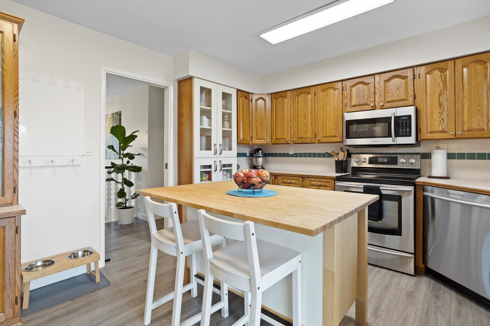 Listing Image 9