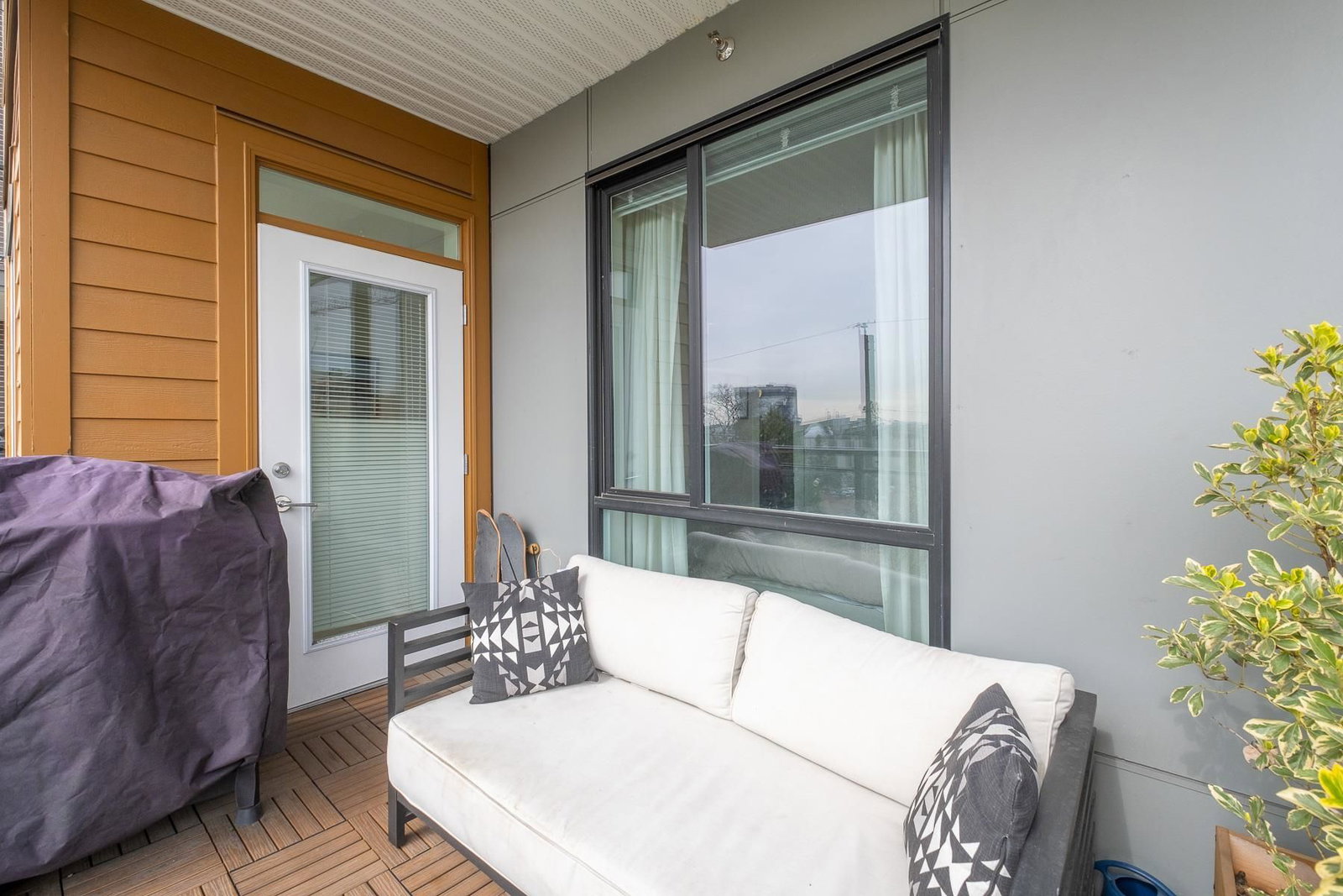 Listing Image 24