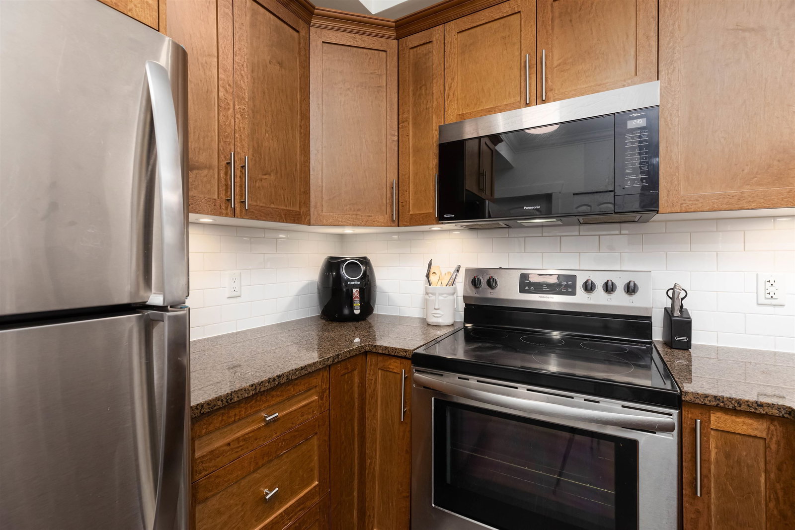 Listing Image 12