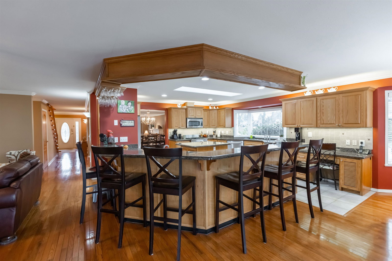 Listing Image 11