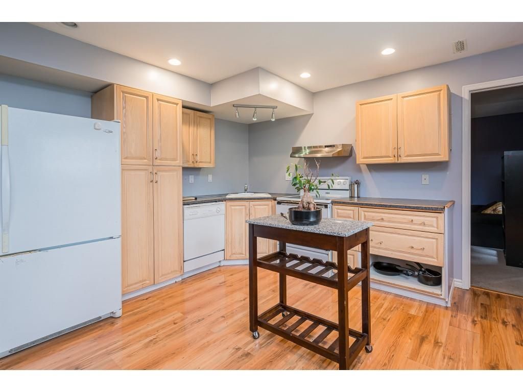 Listing Image 23