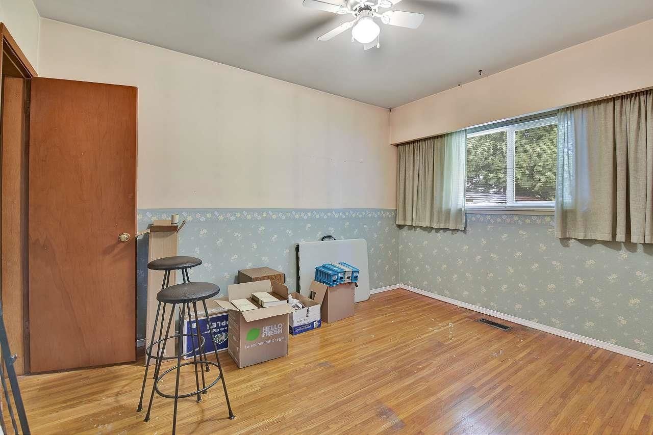 Listing Image 17