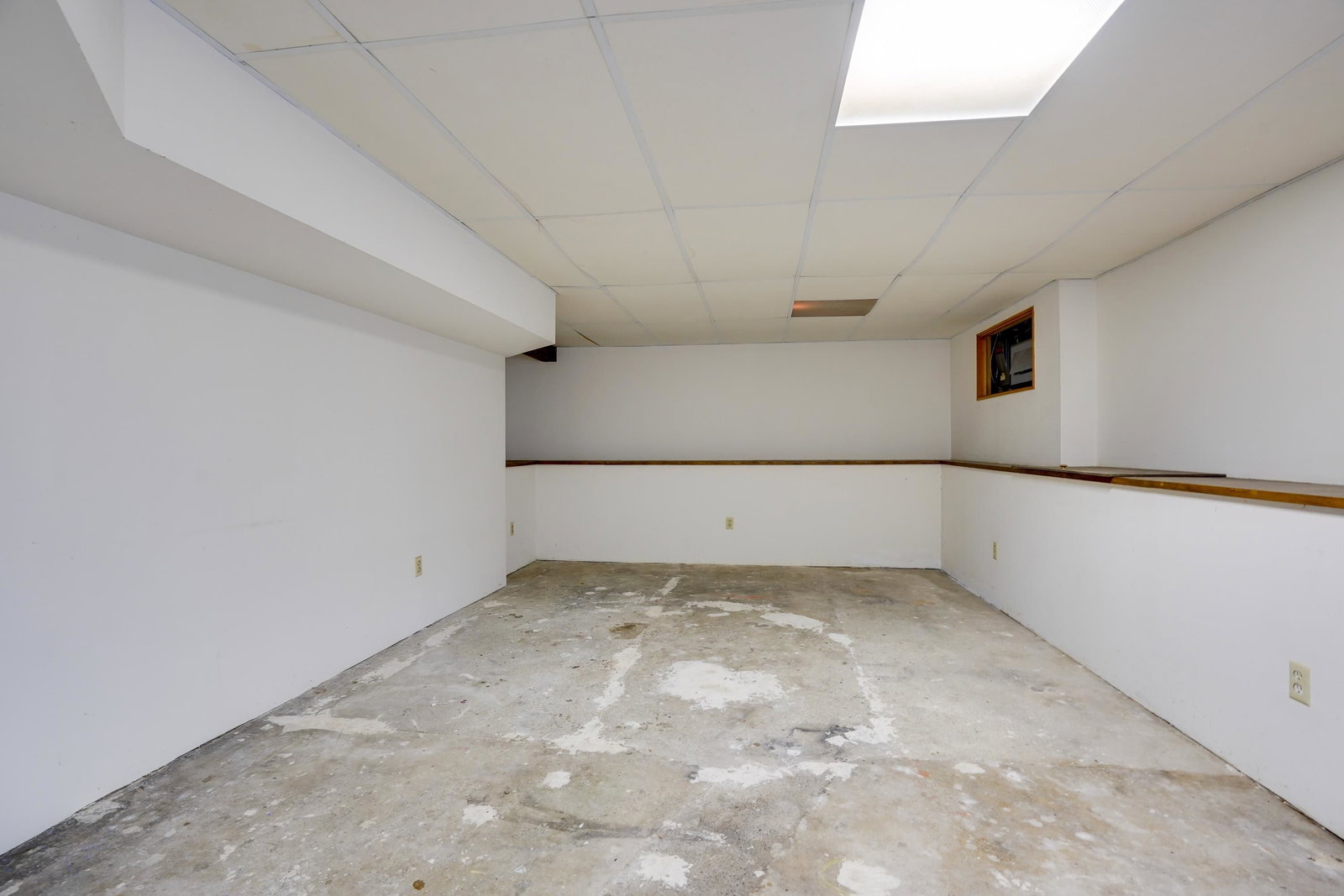 Listing Image 27