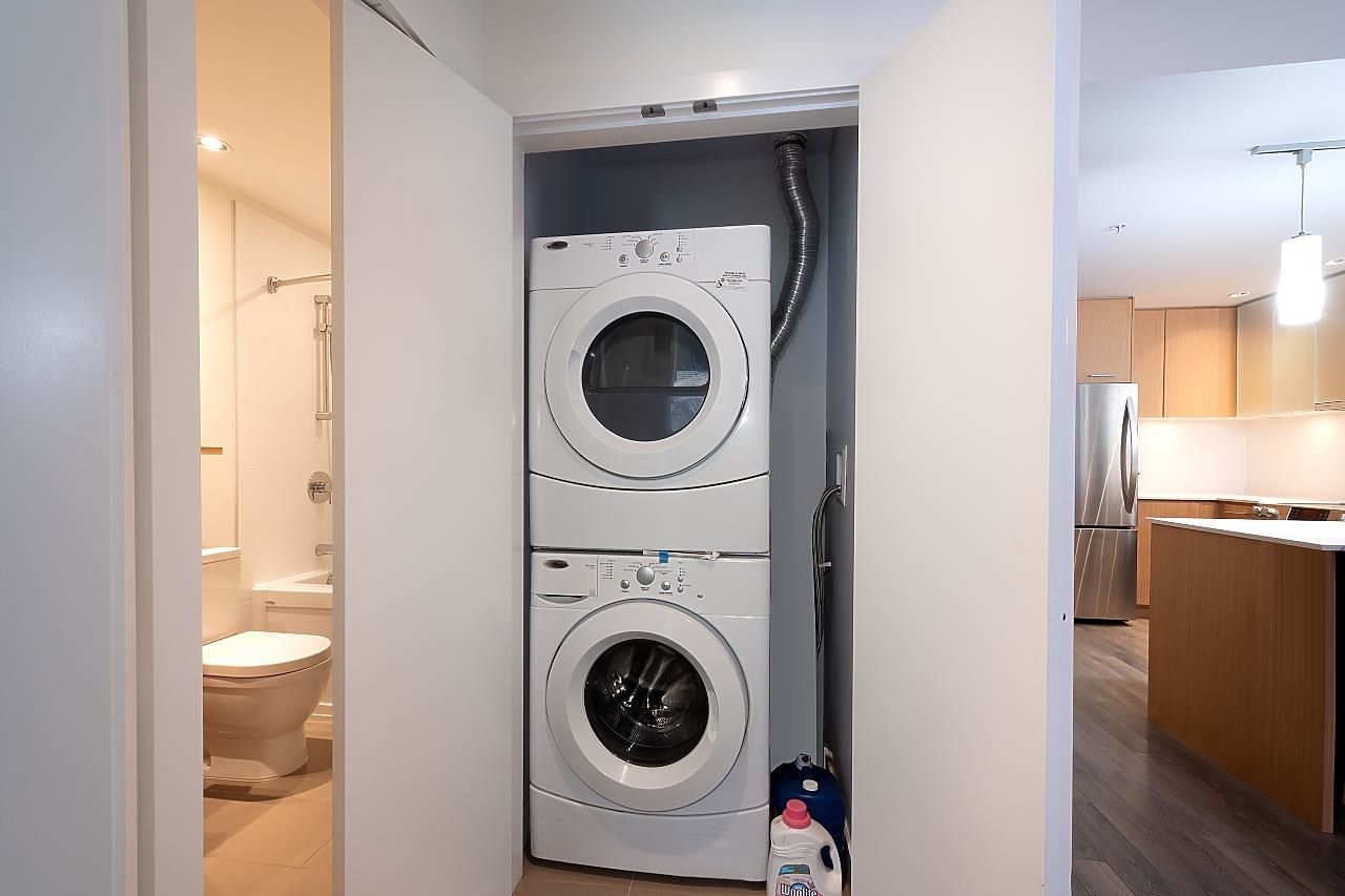 Listing Image 11