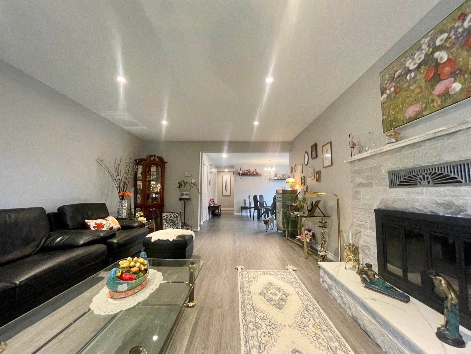Listing Image 22