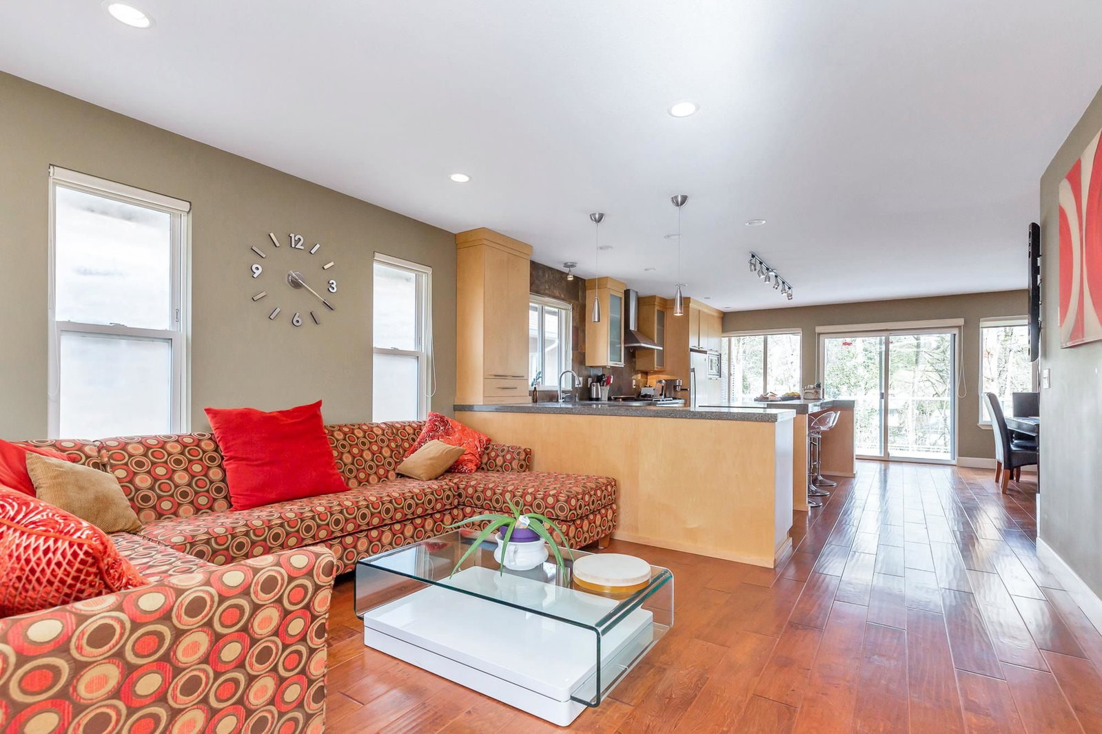 Listing Image 9
