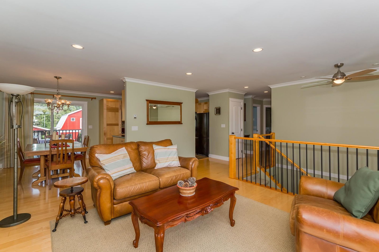 Listing Image 6