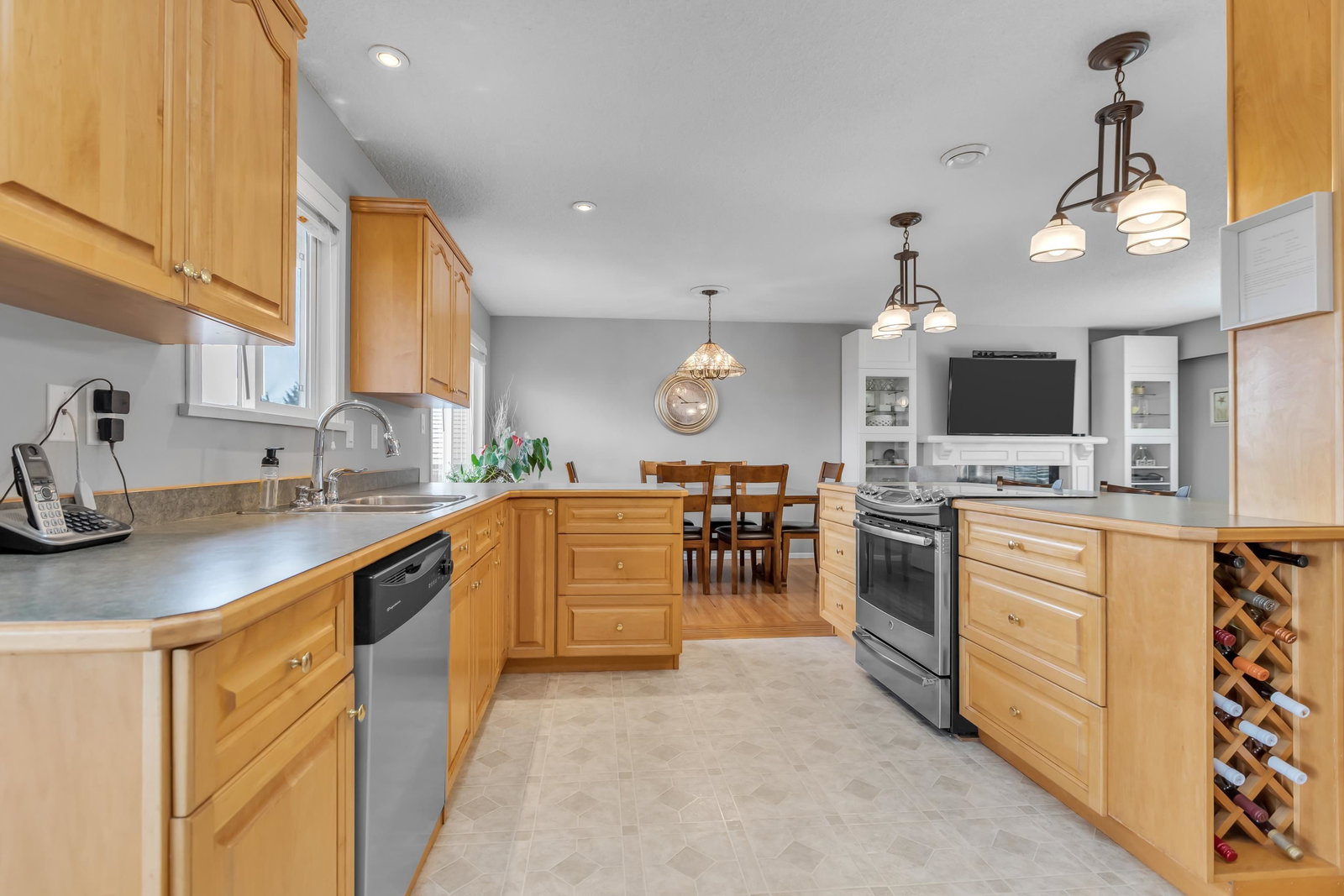 Listing Image 14