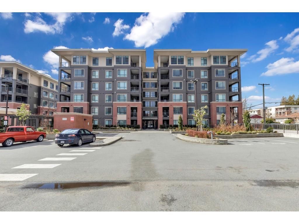 Listing photo 3