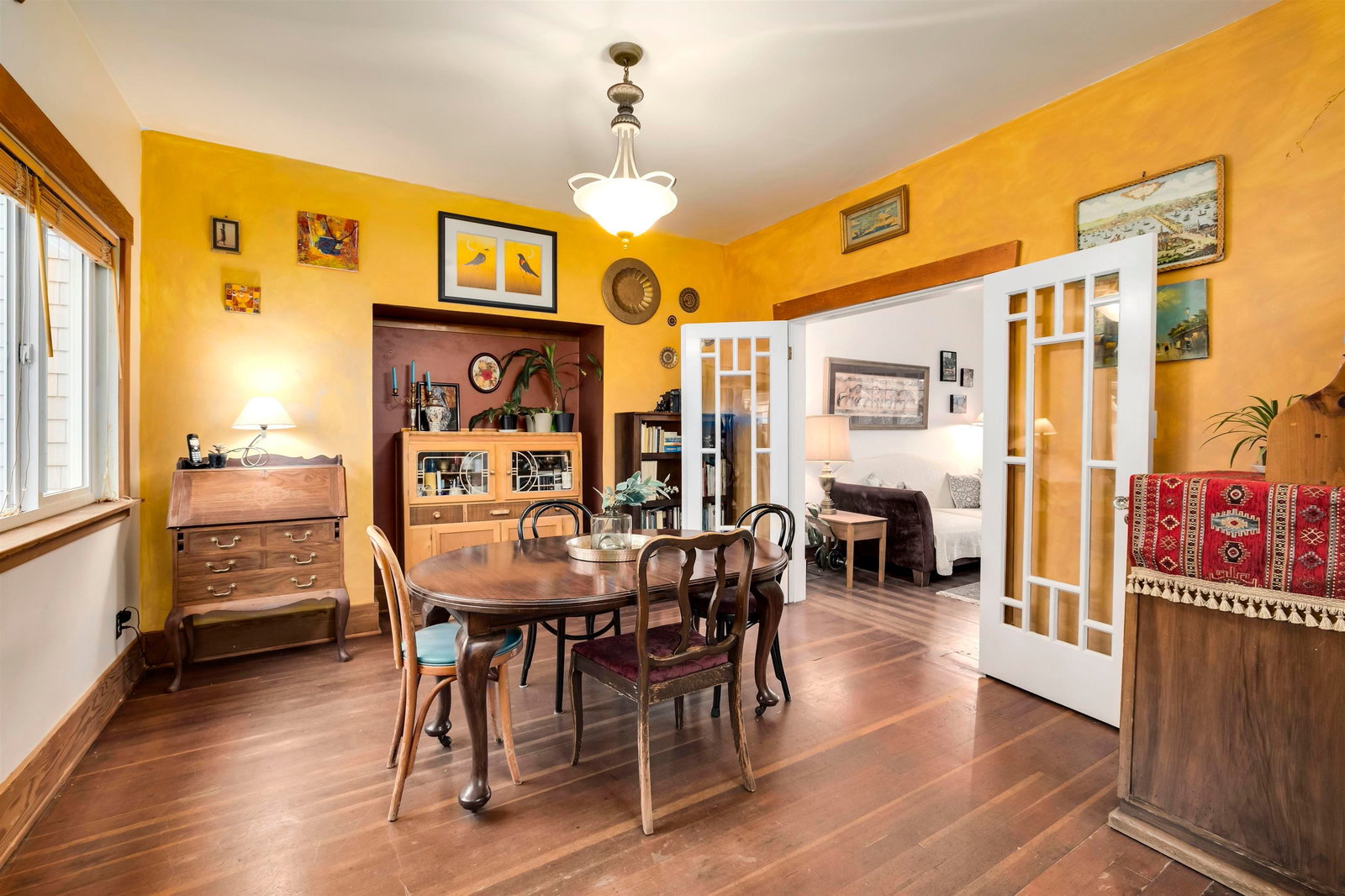 Listing Image 10