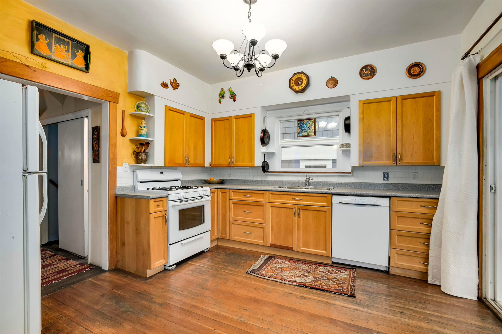 Listing Image 13