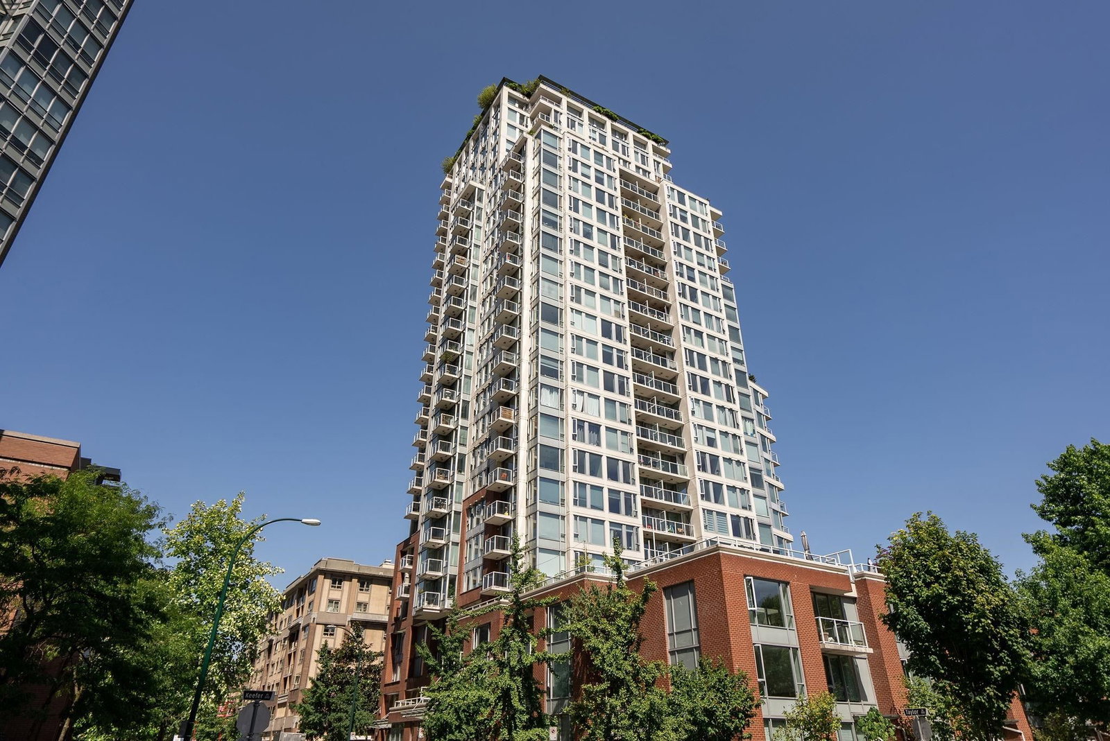Listing Image 11