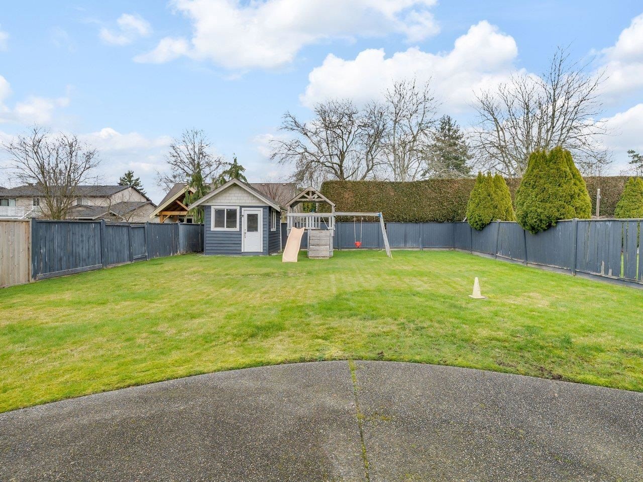 Listing Image 12