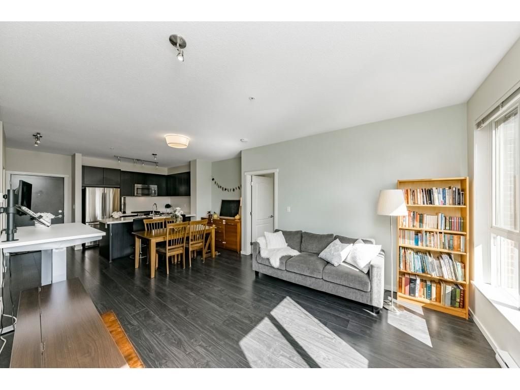 Listing Image 8