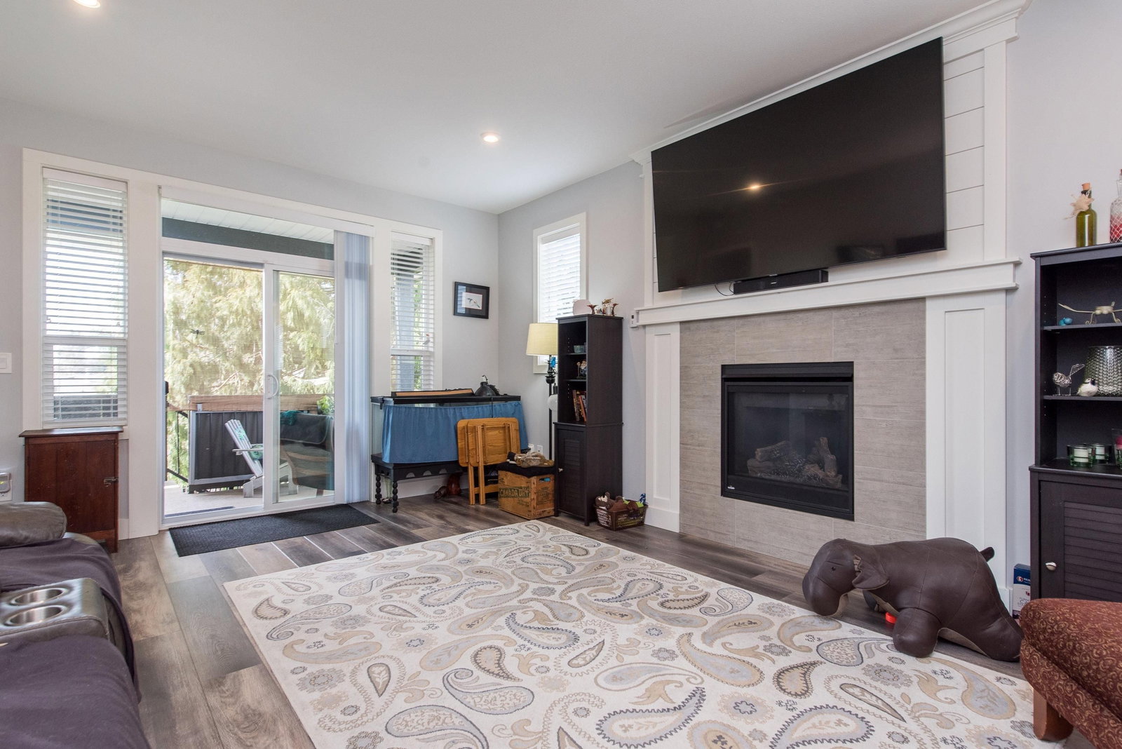 Listing Image 12