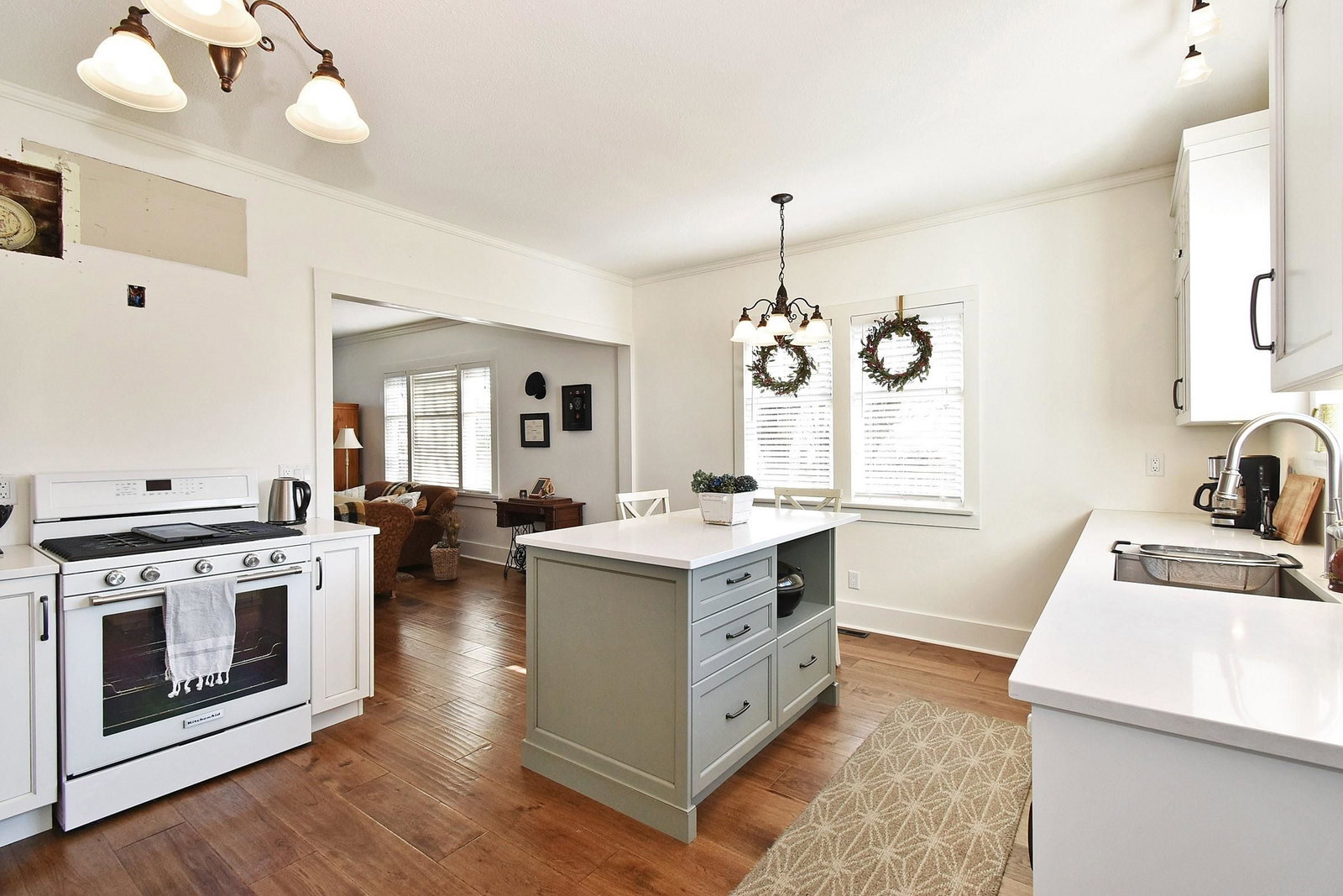Listing Image 10