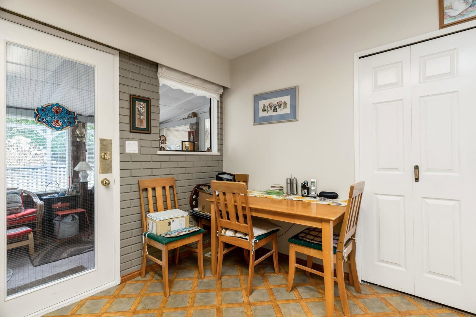 Listing Image 12