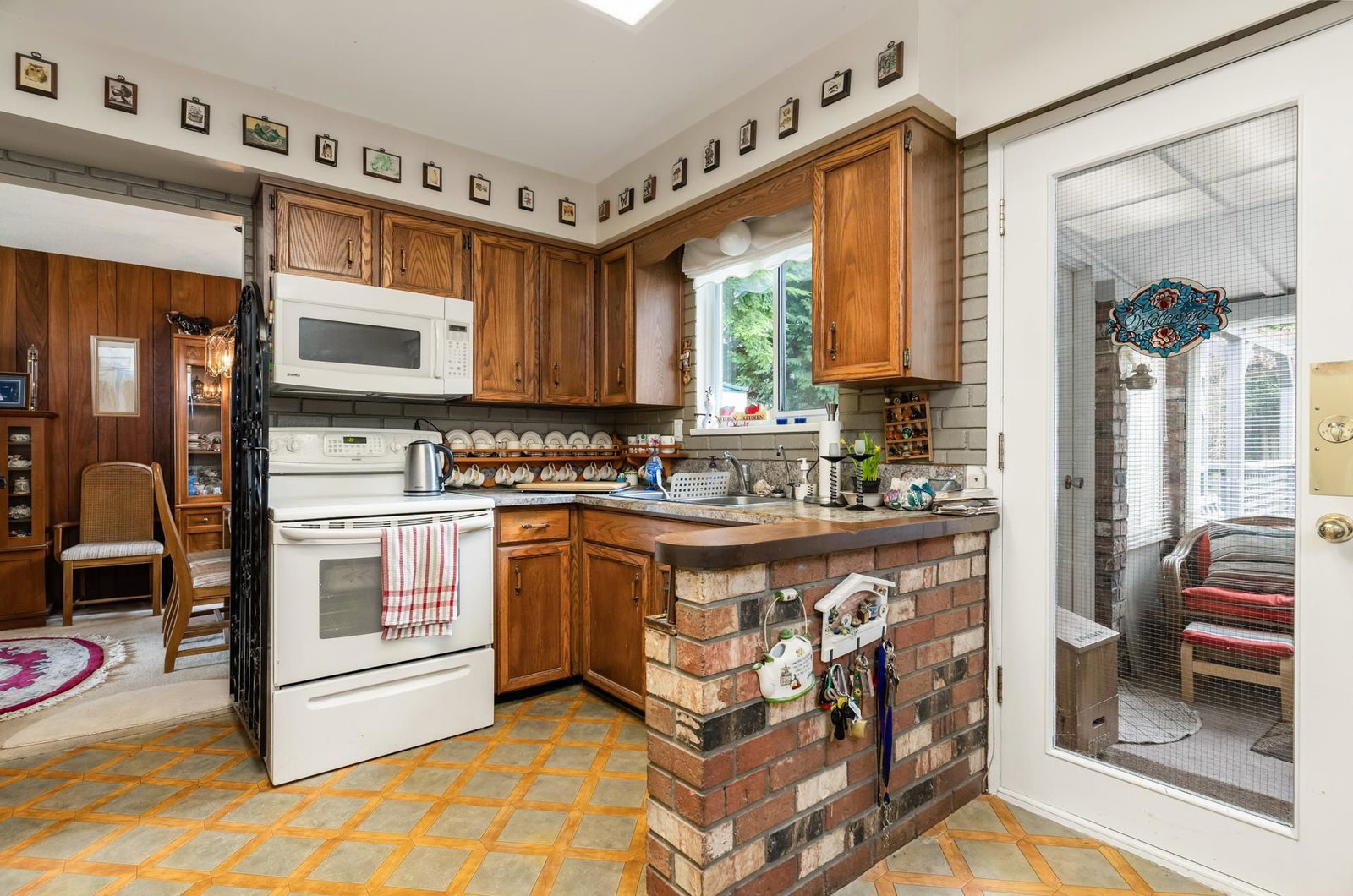 Listing Image 9