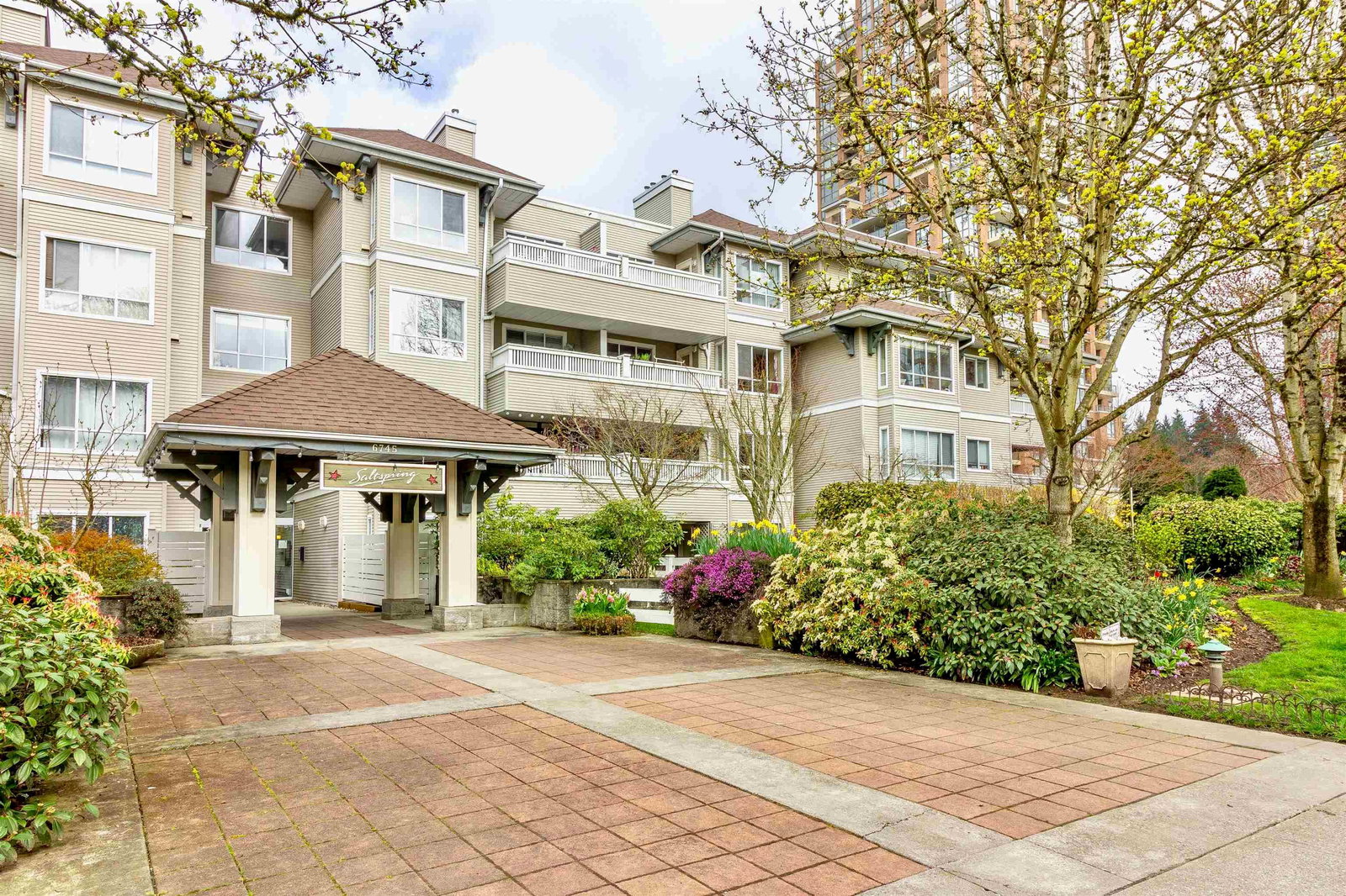 Listing Image 19