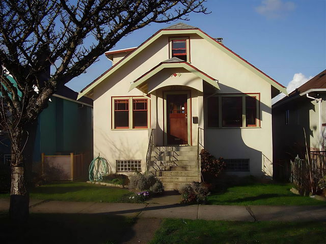 2223 Graveley Street