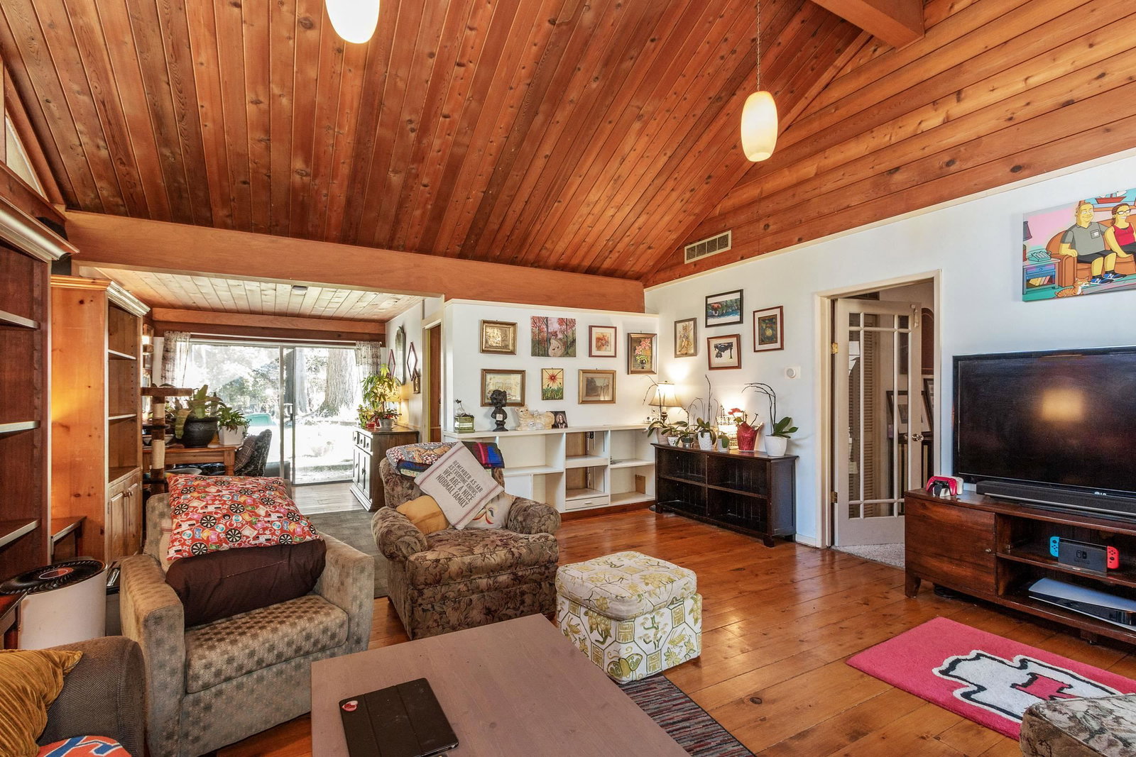 Listing Image 10