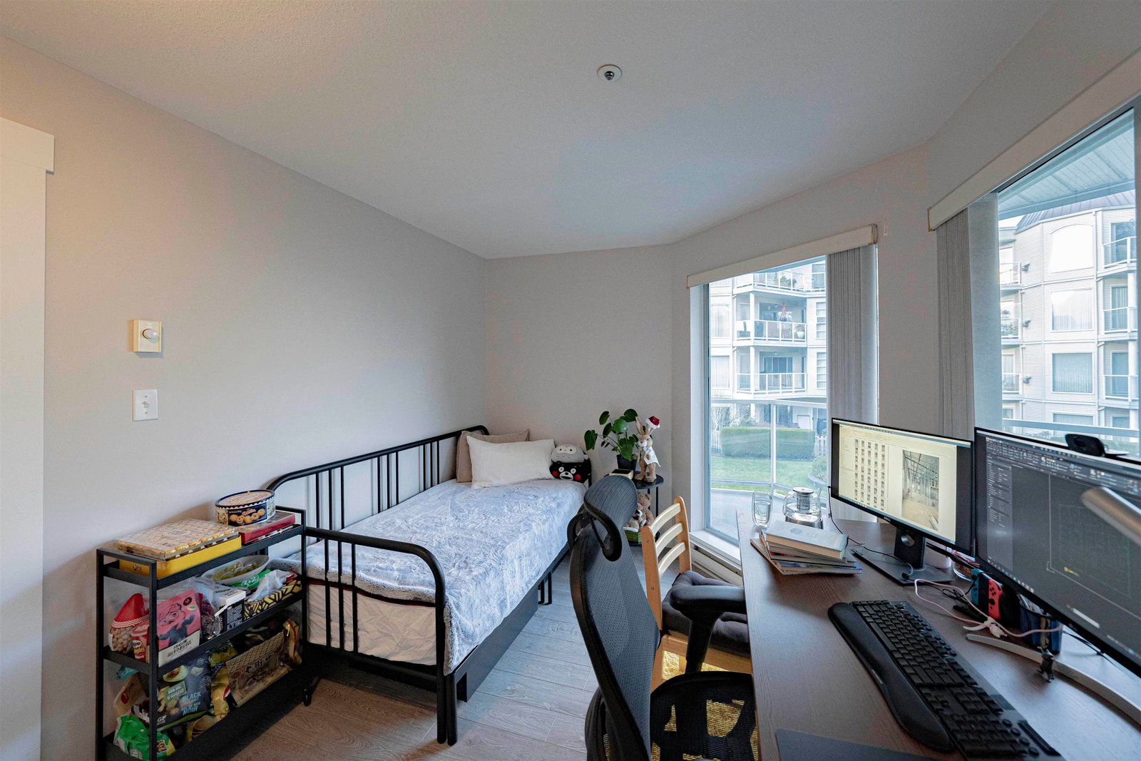 Listing Image 13