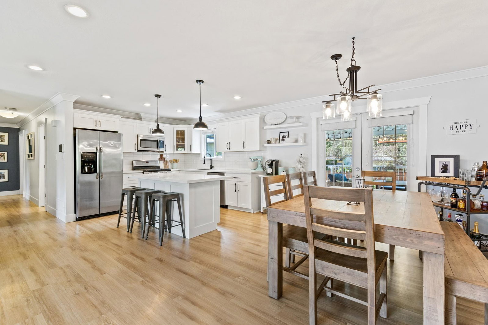 Listing Image 11