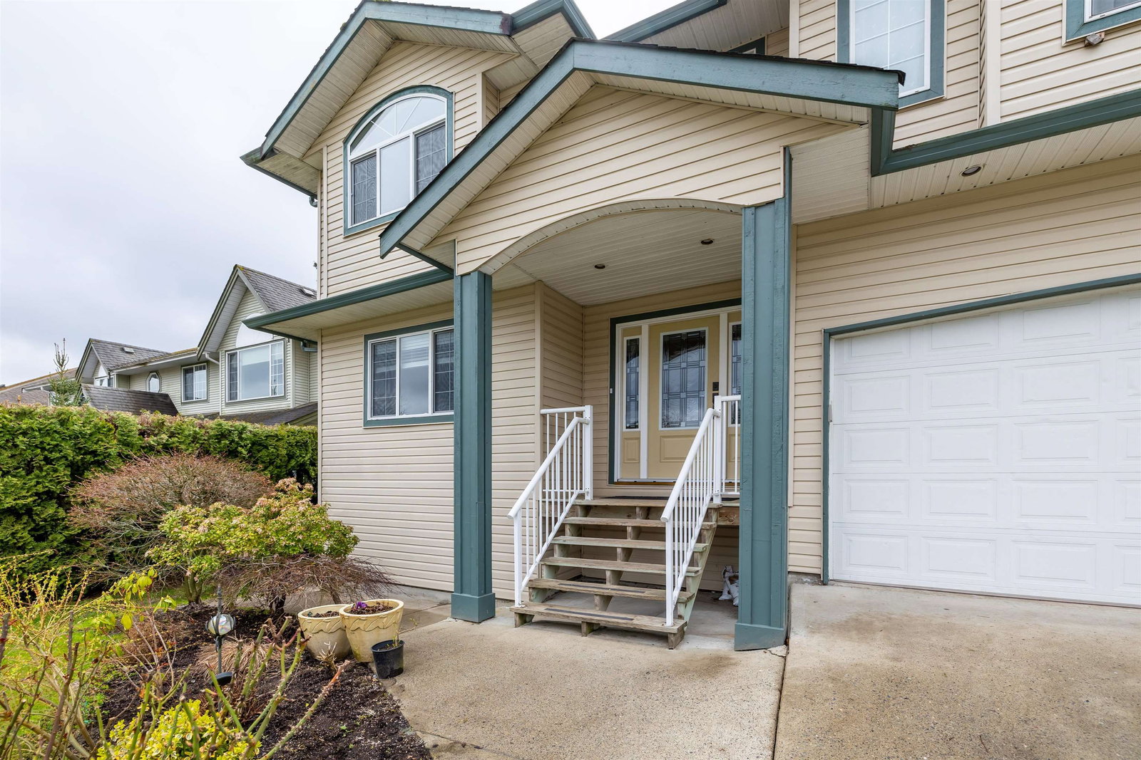 Listing Image 4