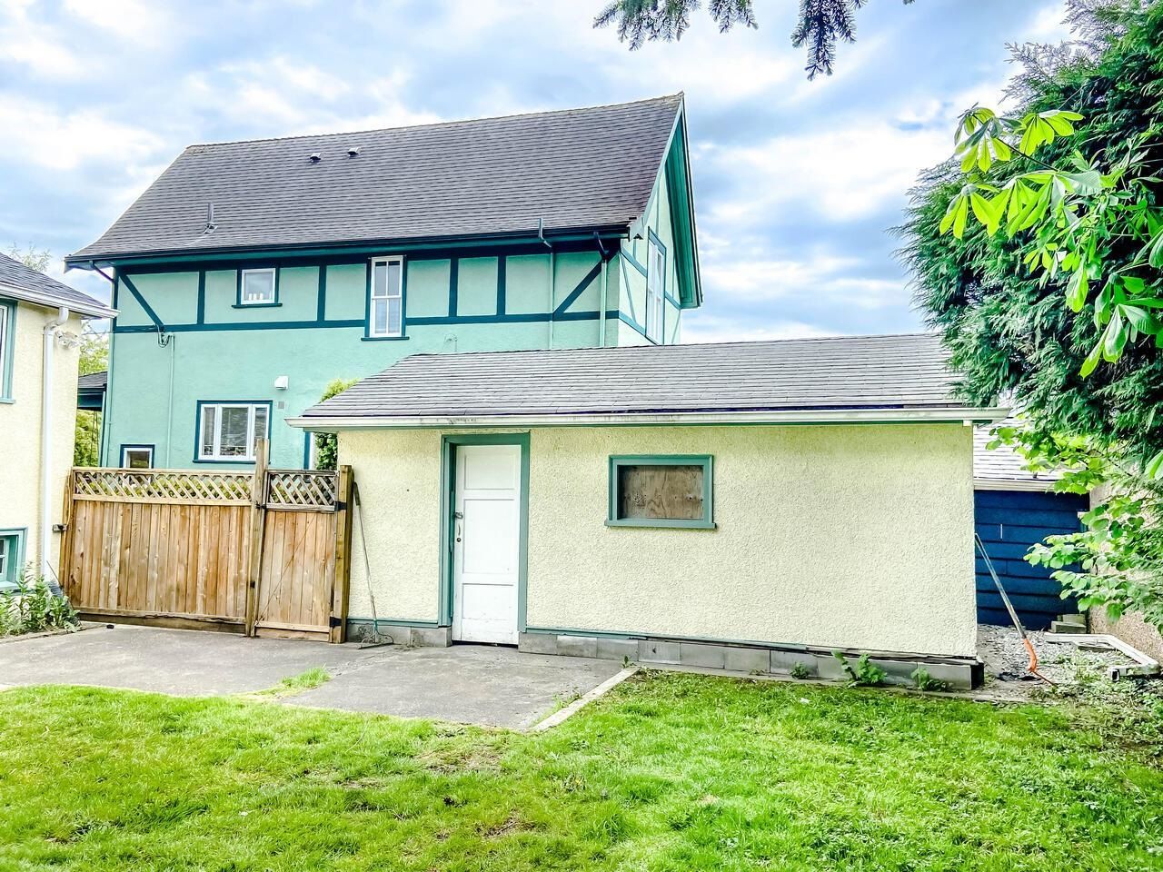 Listing Image 19