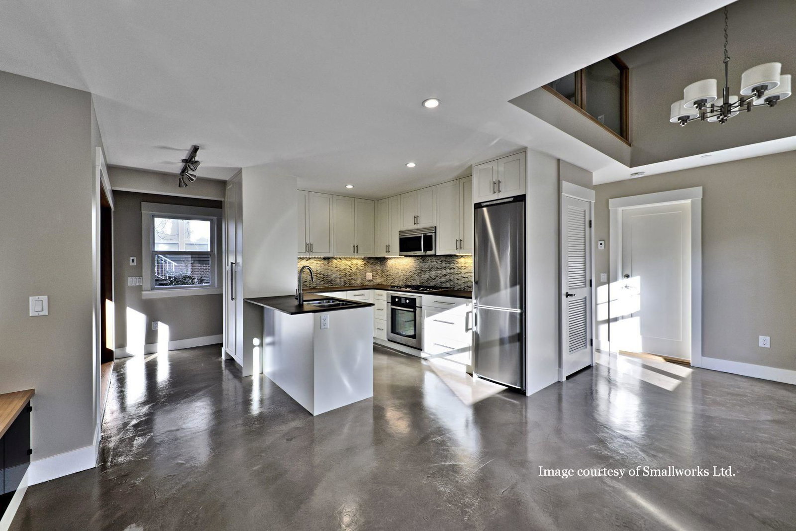 Listing Image 13