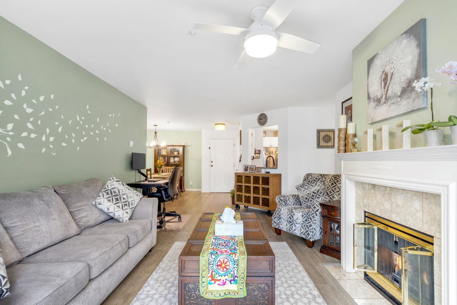 Listing Image 16