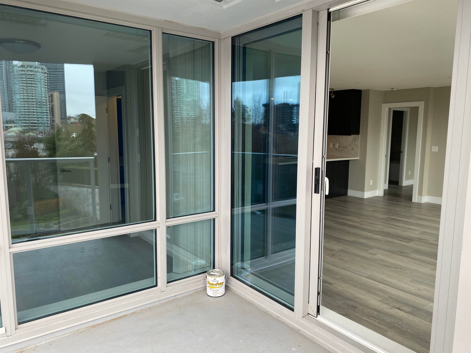 Listing Image 9