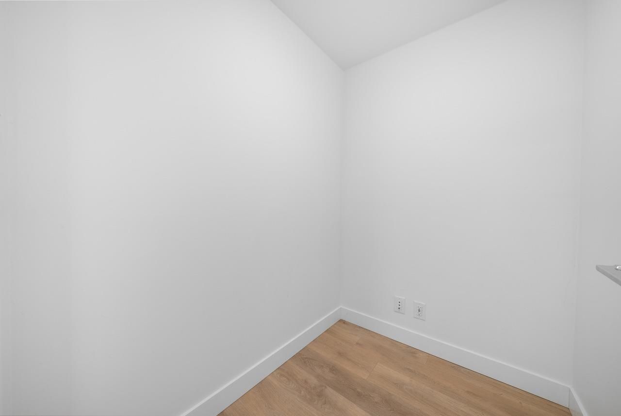 Listing Image 30