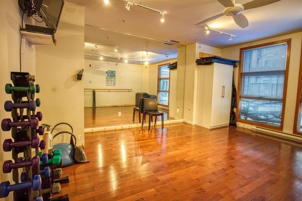 Listing Image 16