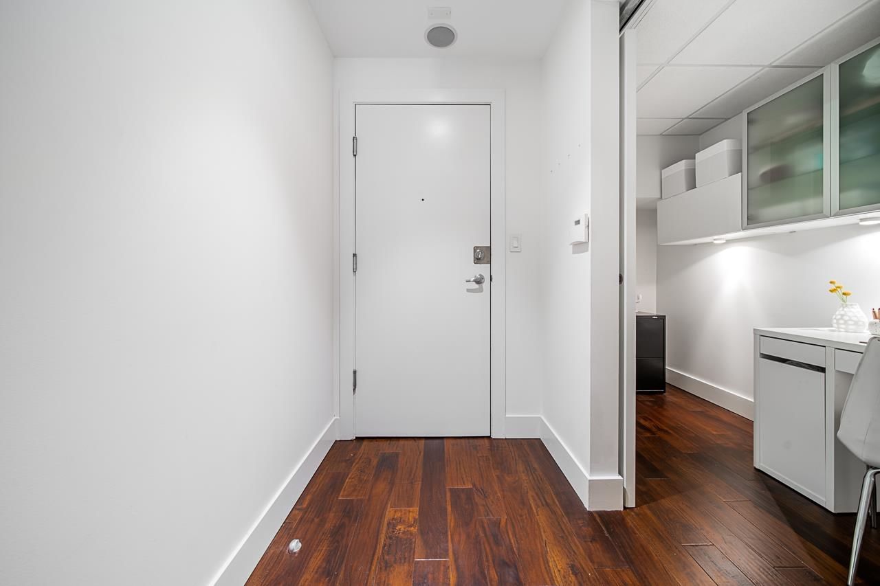 Listing Image 21