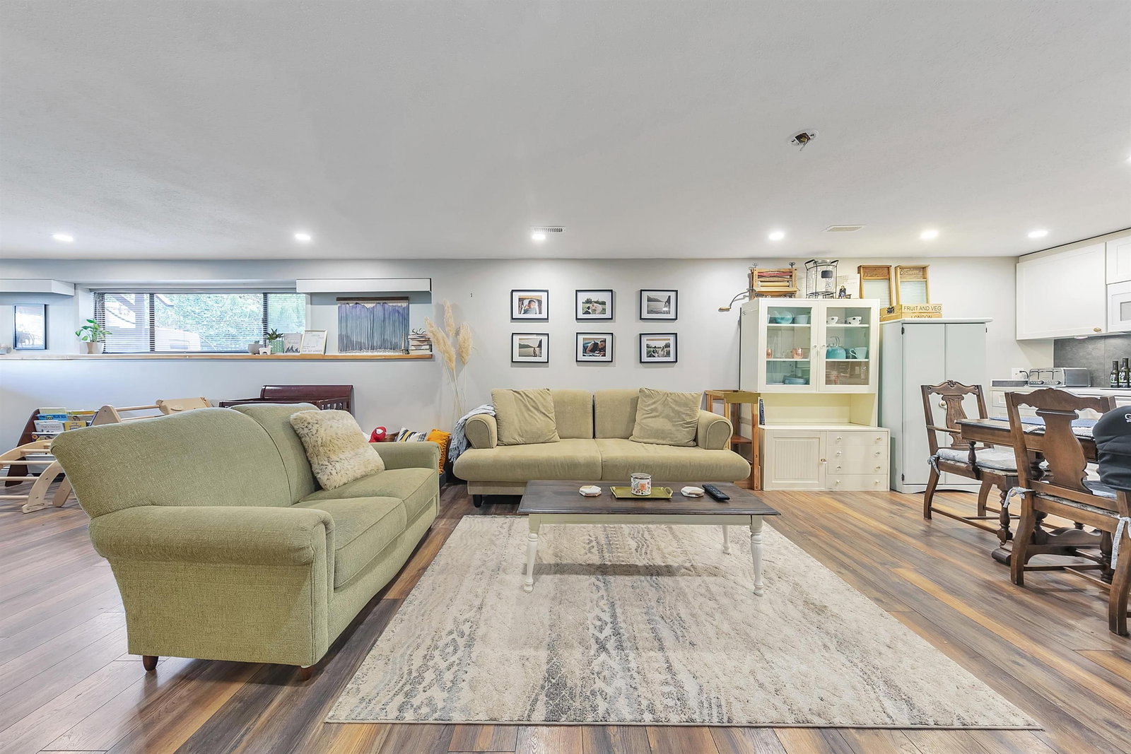Listing Image 17