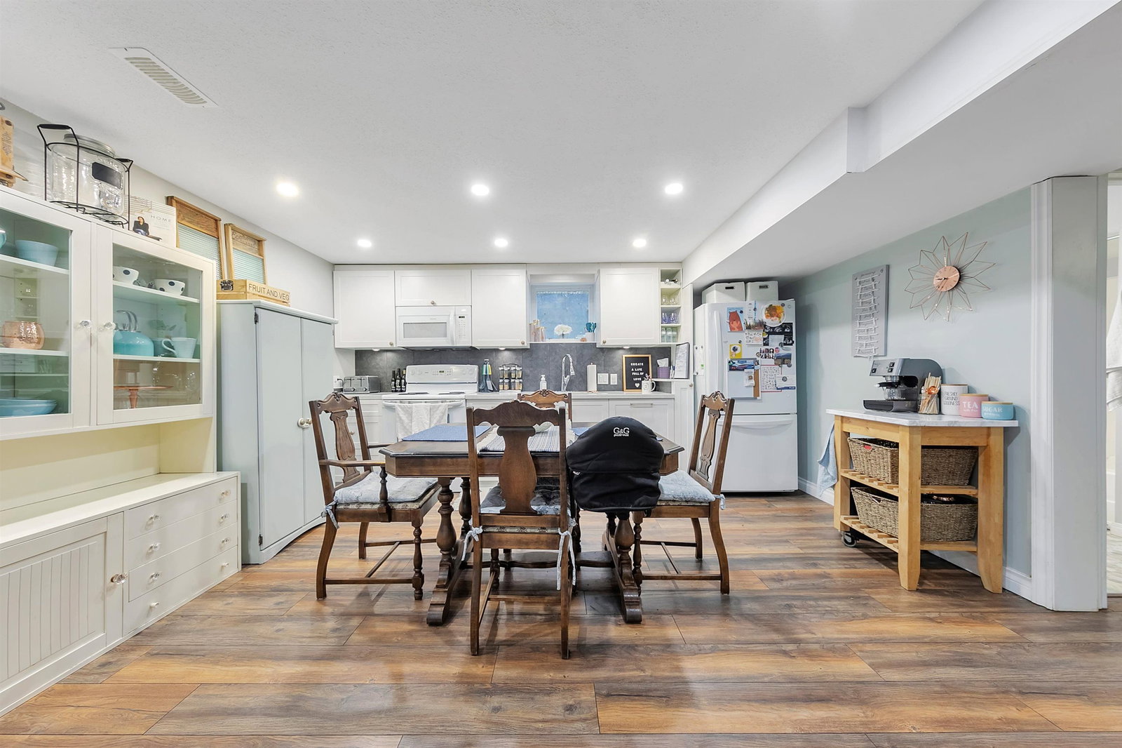Listing Image 20