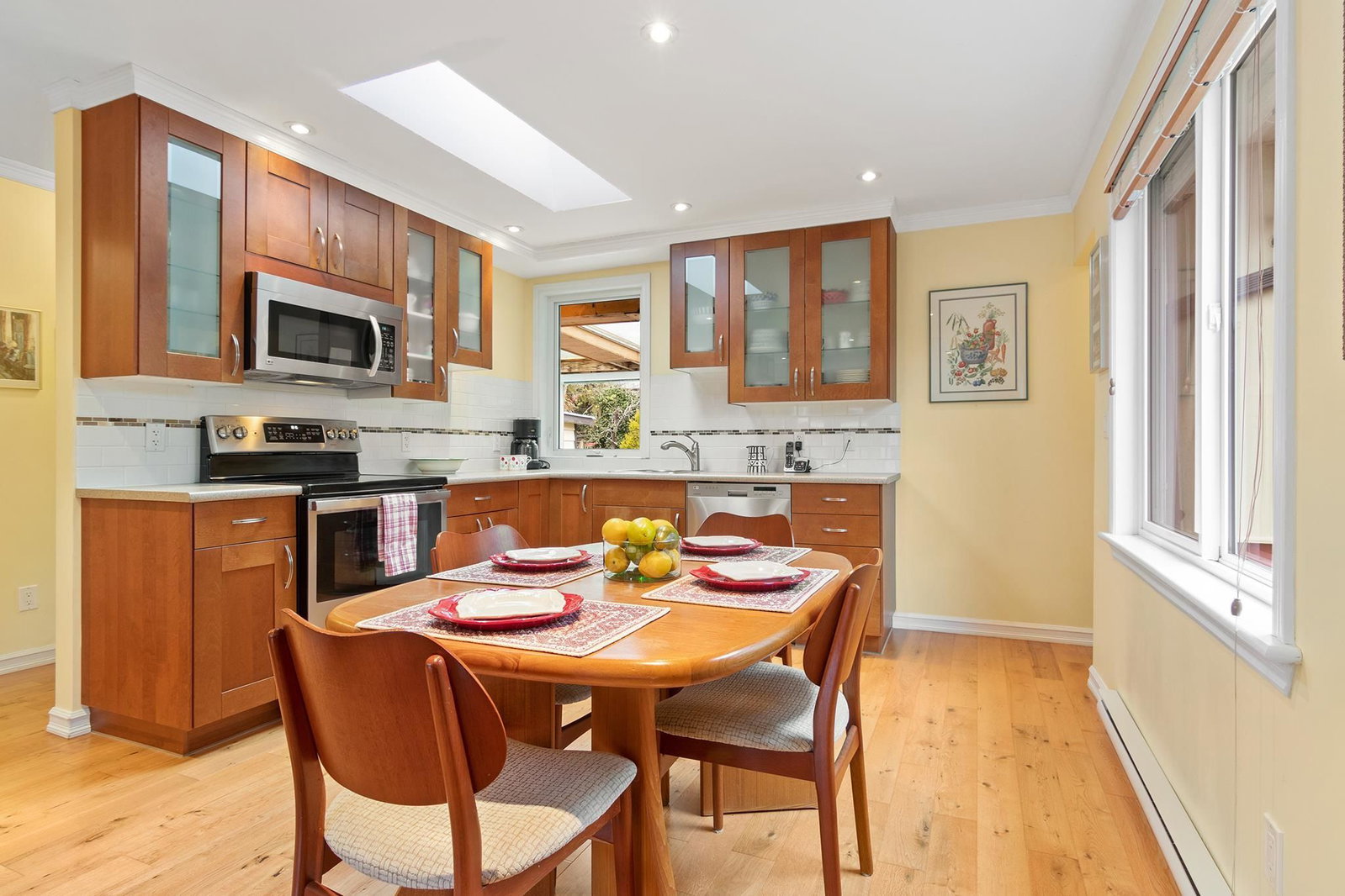 Listing Image 11
