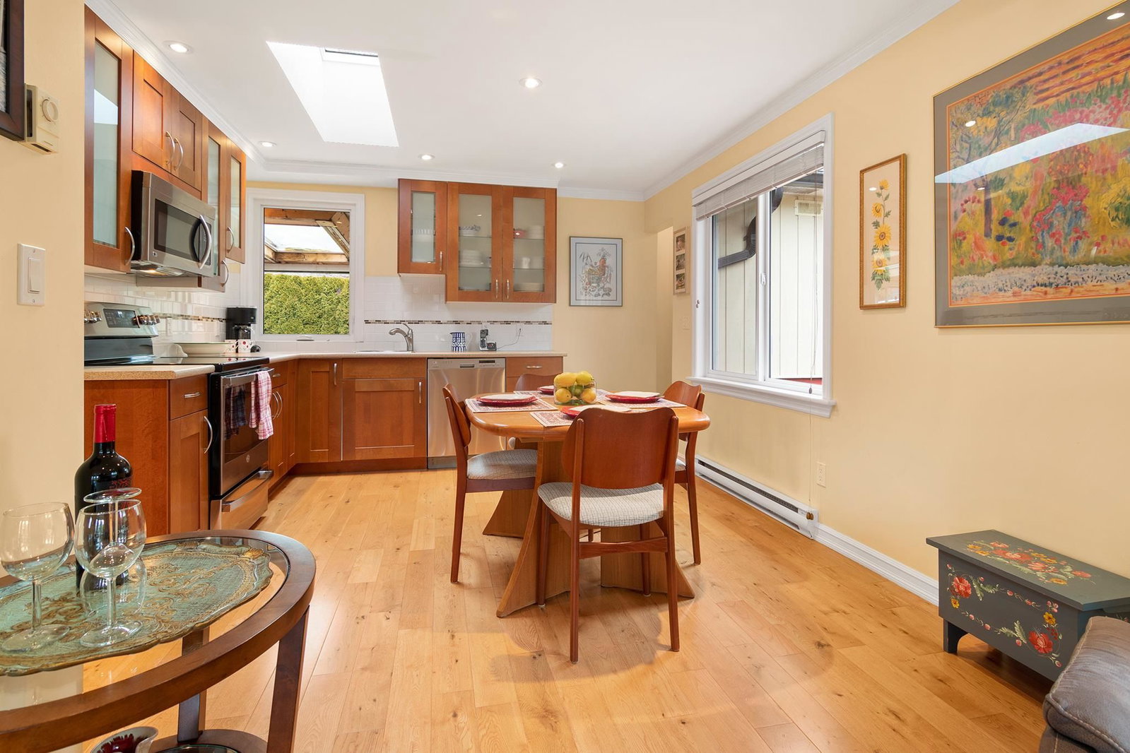 Listing Image 9
