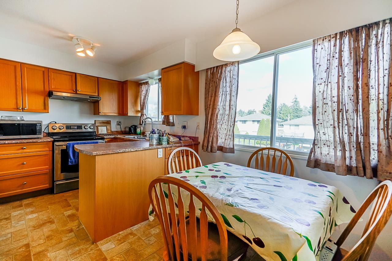 Listing Image 11