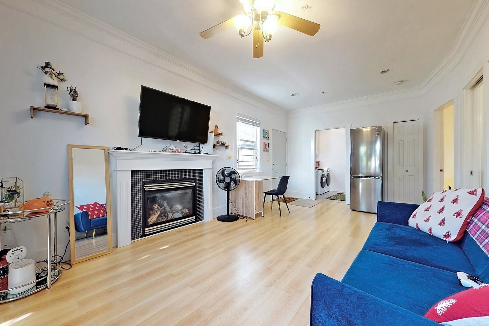 Listing Image 13