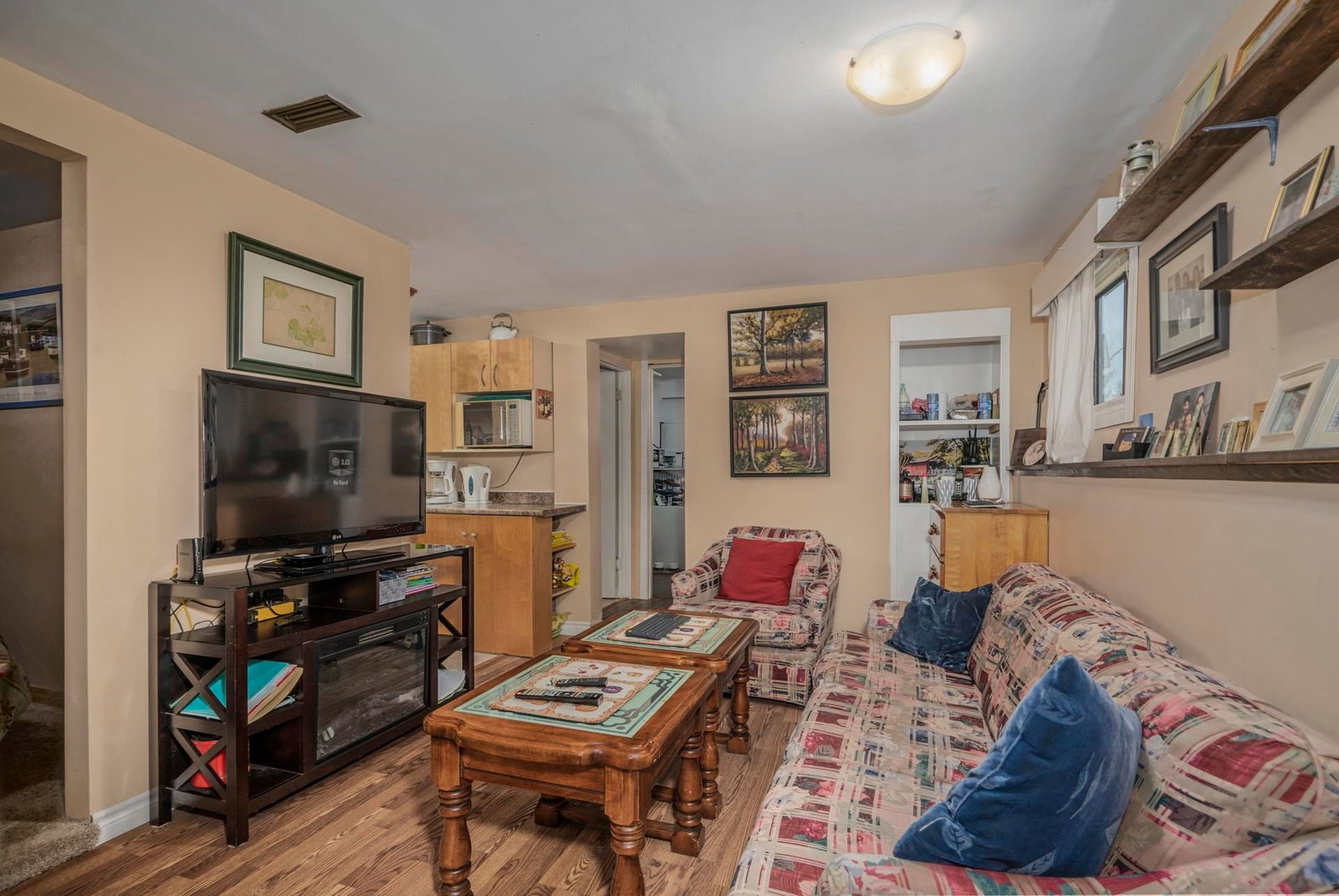 Listing Image 25