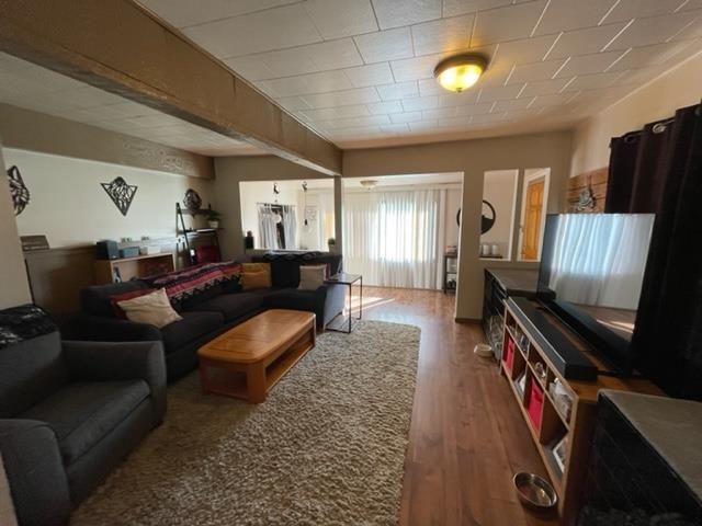 Listing Image 18
