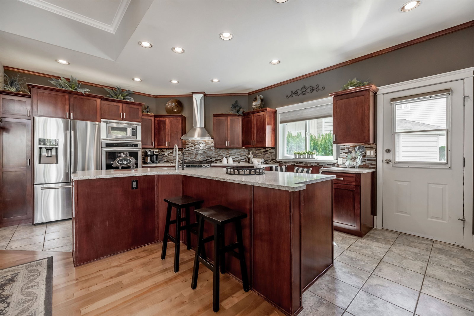 Listing Image 11