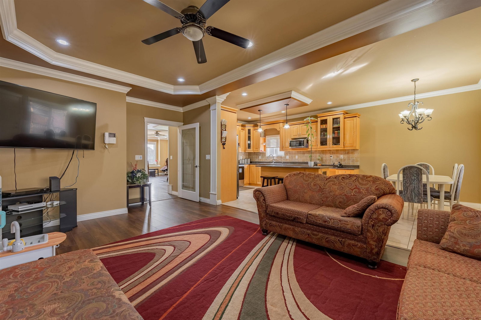 Listing Image 12