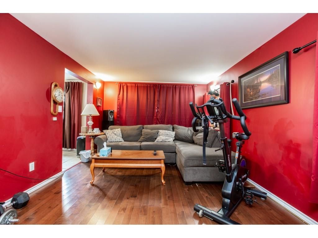 Listing Image 5